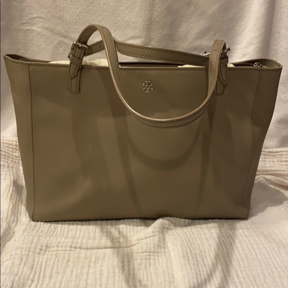 Tory Burch tote - Picture 1 of 7